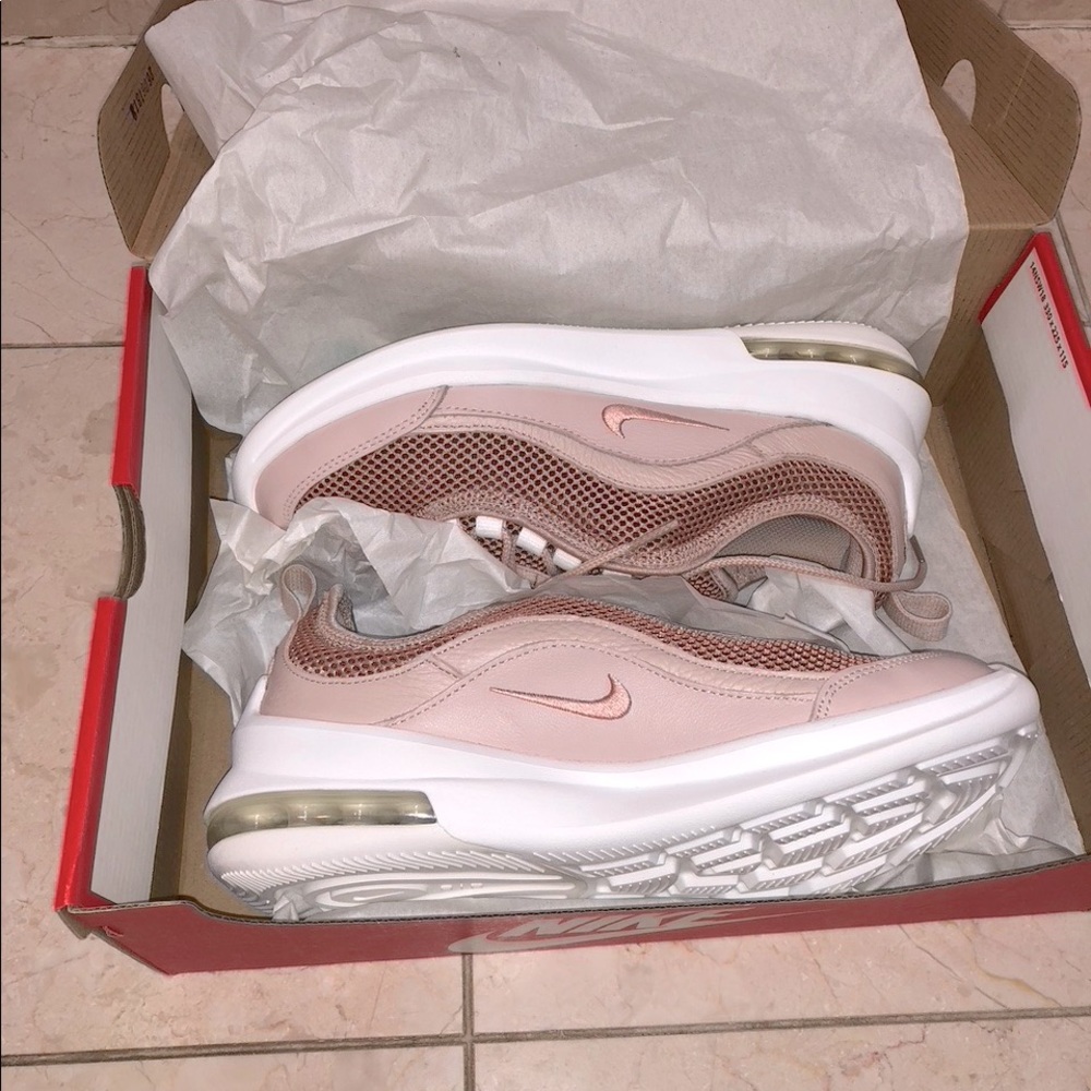Nike Air Max Estrea